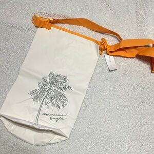 American Eagle Outfitters White and Orange Travel Bag